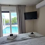 La Vie Vila Garica