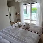 Vila La Vie