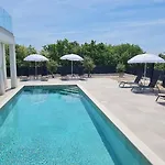 Vila La Vie