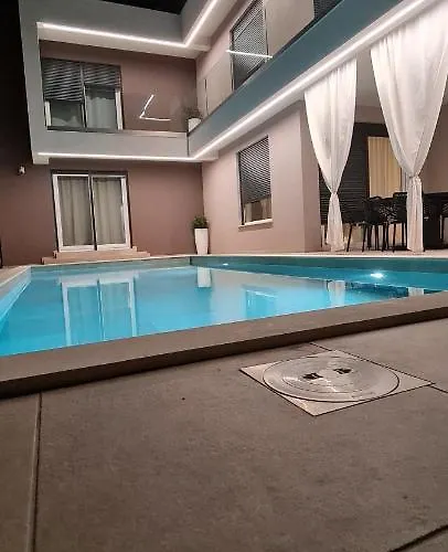 Vila La Vie Garica