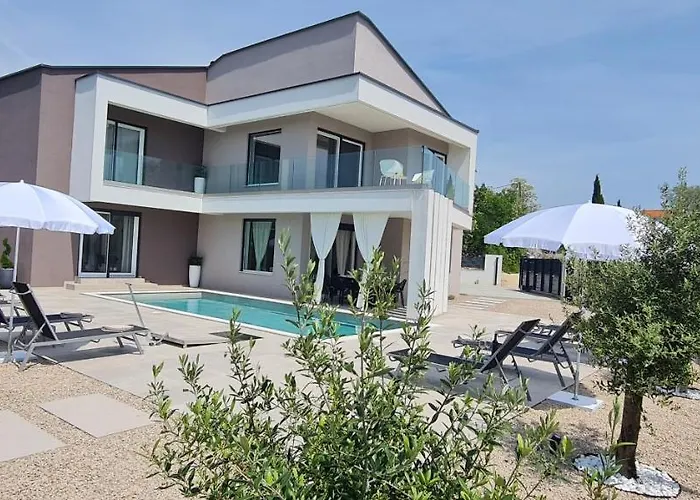 Vila La Vie Garica