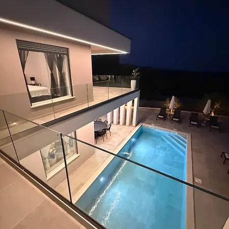 La Vie Villa Garica