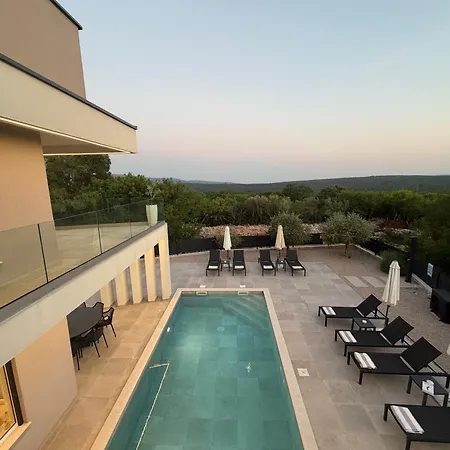La Vie Villa
